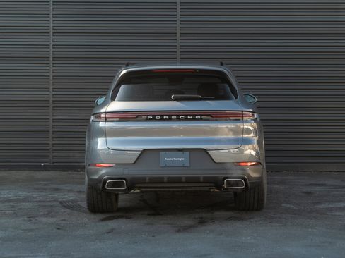 New 2026 Porsche Cayenne image 7