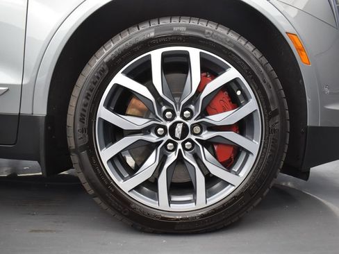 Used 2023 Cadillac XT5 Sportv w/ Technology Package AWD/4WD image 8