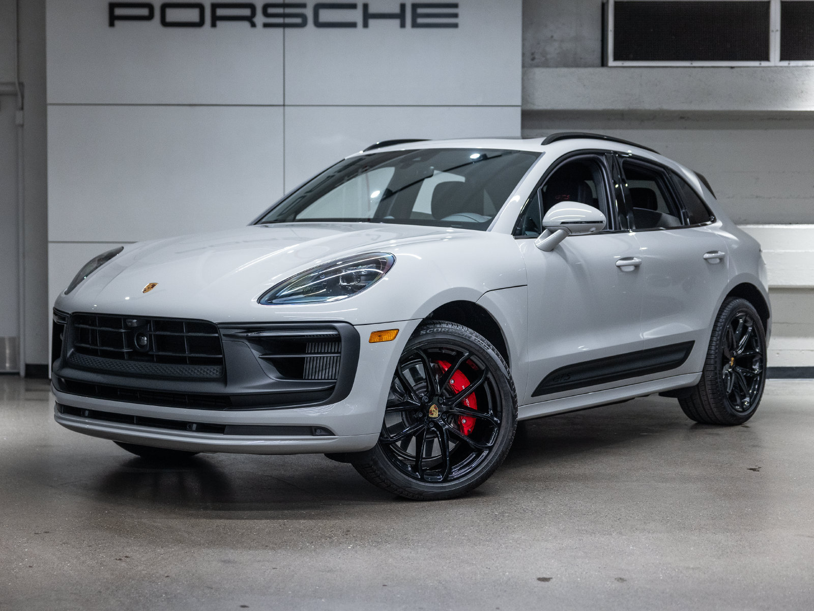 Certified 2026 Porsche Macan GTS AWD/4WD image 1