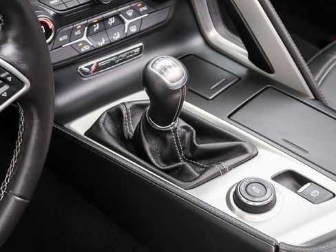 Used 2014 Chevrolet Corvette Stingray Coupe RWD image 30