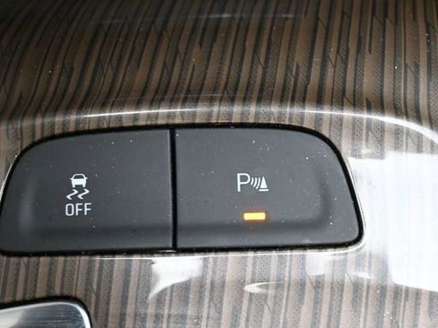 Used 2024 Chevrolet Malibu LT image 38