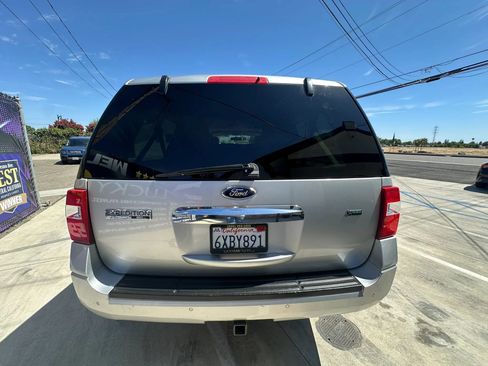 Used 2011 Ford Expedition EL XLT RWD image 5