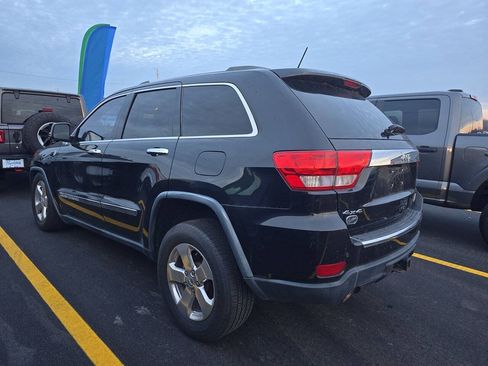 Used 2013 Jeep Grand Cherokee Overland AWD/4WD image 4