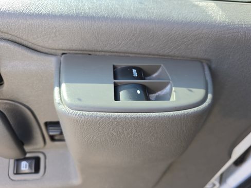 Used 2018 Chevrolet Express 3500 w/ Power Convenience Package image 29