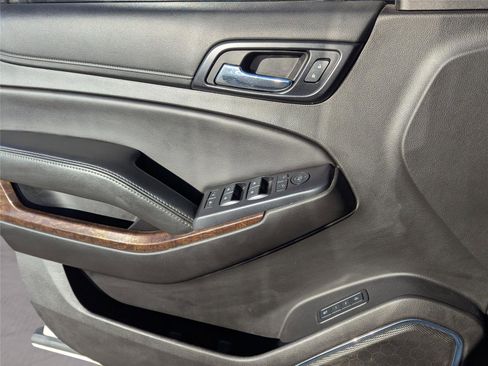 Used 2018 Chevrolet Tahoe LT image 17