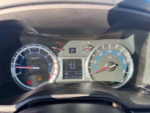 Used 2019 Toyota 4Runner SR5 AWD/4WD image 15