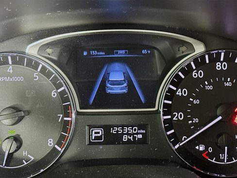 Used 2014 Nissan Pathfinder Platinum w/ Platinum Premium Package AWD/4WD image 19