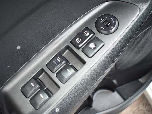 Used 2016 Kia Forte LX image 15