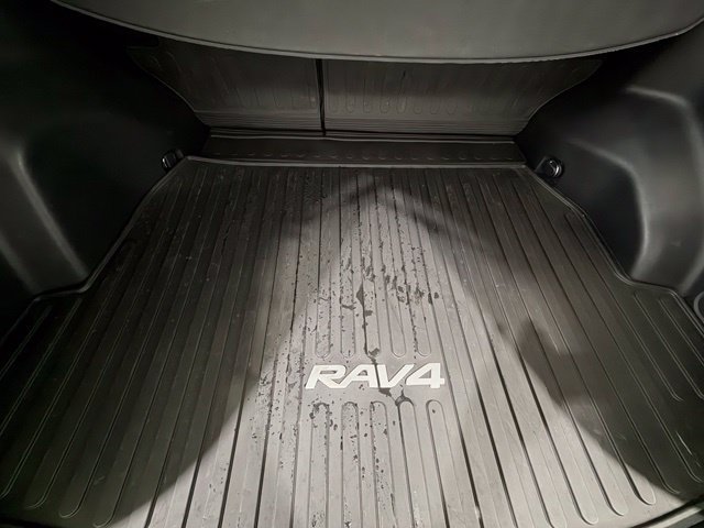 Used 2023 Toyota RAV4 XLE AWD/4WD image 21