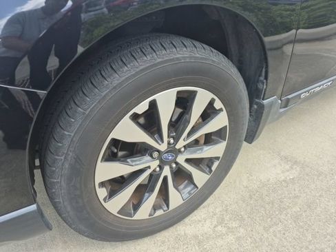 Used 2017 Subaru Outback 3.6R Limited AWD/4WD image 17