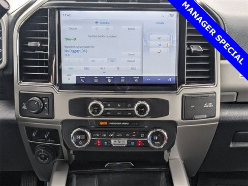 Used 2022 Ford F350 Lariat image 19
