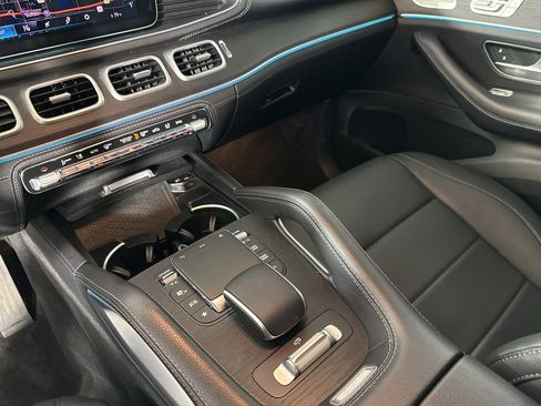 Used 2023 Mercedes-Benz GLS 450 4MATIC image 17