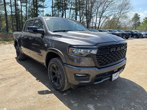 New 2026 RAM 1500 4x4 Crew Cab image 7