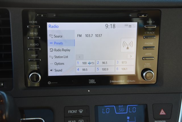 Used 2019 Toyota Sienna Limited Premium FWD image 27