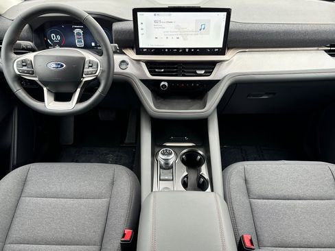 New 2025 Ford Explorer Active image 8