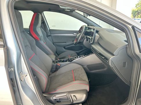 Certified 2025 Volkswagen GTI SE FWD image 32