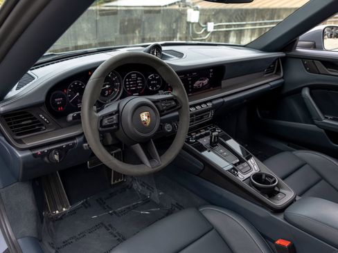 Used 2024 Porsche 911 Targa 4 GTS AWD/4WD image 4
