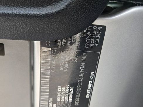 Used 2013 Mercedes-Benz Sprinter 2500 image 25