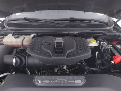 Used 2024 Jeep Wagoneer Series II AWD/4WD image 15