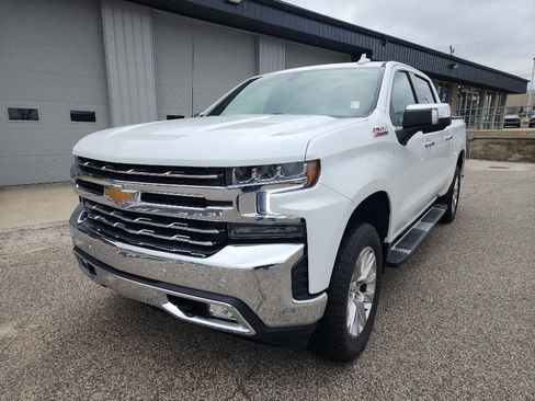 Used 2021 Chevrolet Silverado 1500 LTZ image 3