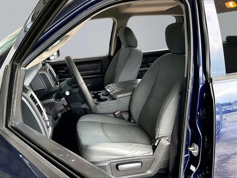 Used 2015 RAM 1500 Express RWD image 19