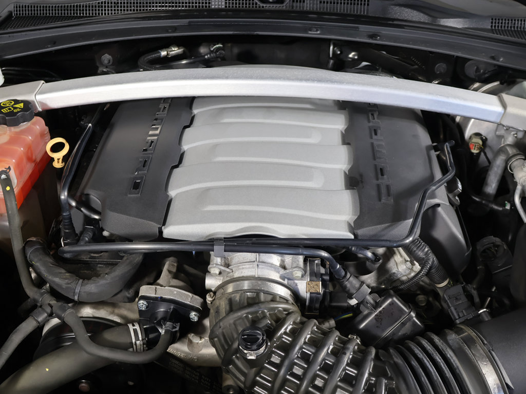 Used 2020 Chevrolet Camaro SS RWD image 17