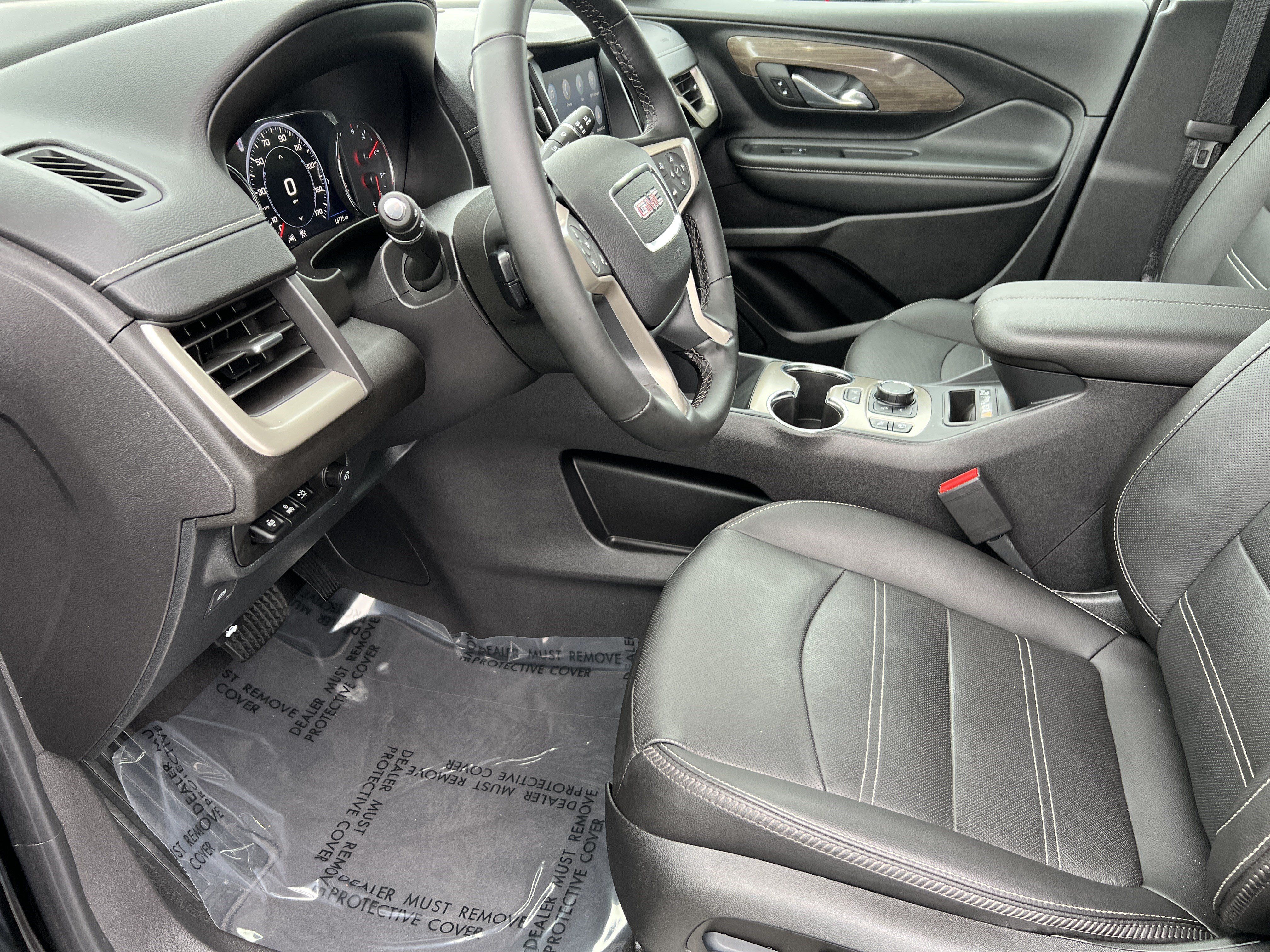 Used 2024 GMC Terrain Denali w/ Black Diamond Edition AWD/4WD image 14