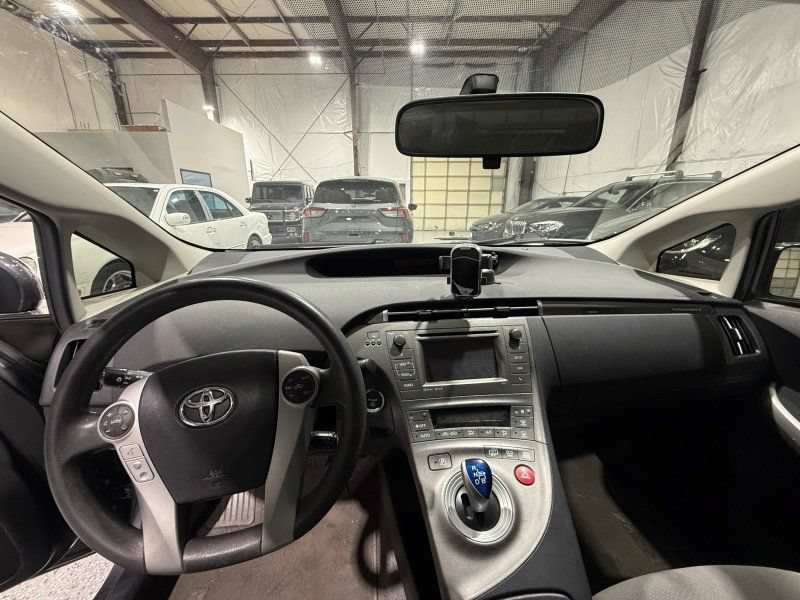 Used 2014 Toyota Prius Prime Plug-In Hybrid FWD image 22