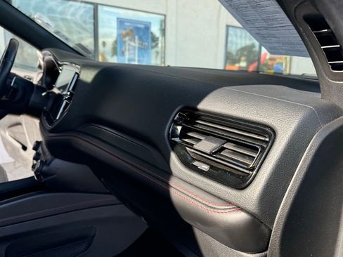 Used 2024 Dodge Durango GT image 27