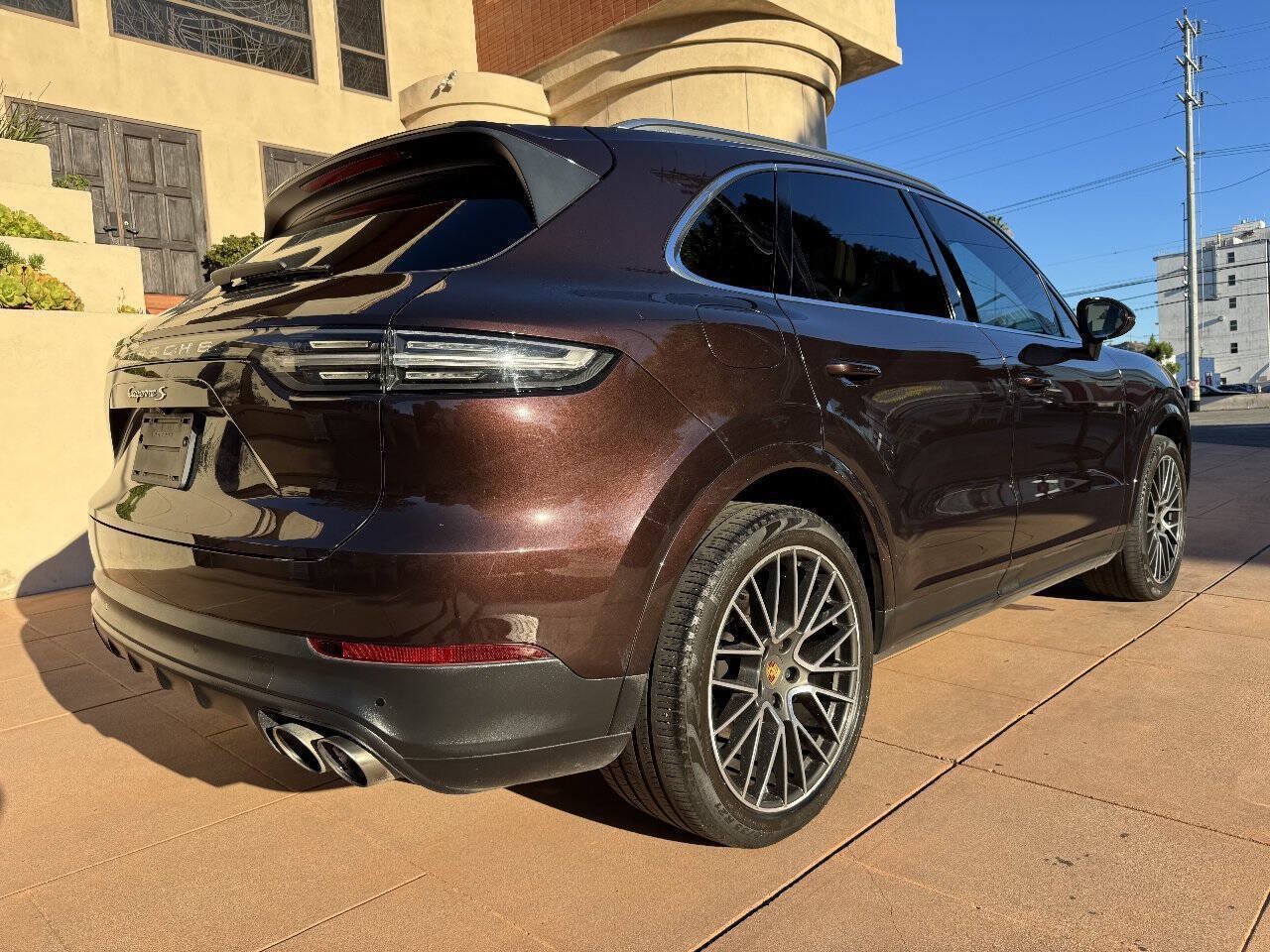 Used 2019 Porsche Cayenne S AWD/4WD image 4