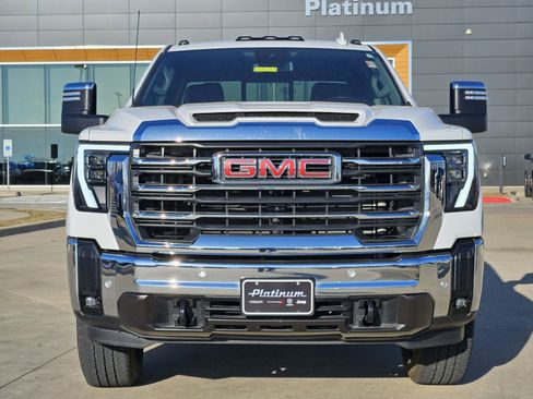 Used 2024 GMC Sierra 2500 SLT w/ SLT Premium Package image 6