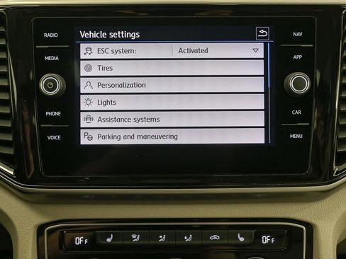 Used 2021 Volkswagen Atlas SEL AWD/4WD image 30