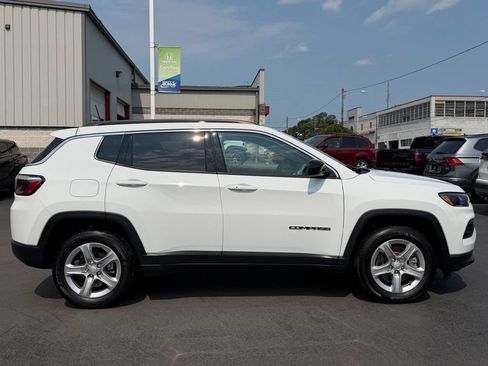 Used 2023 Jeep Compass Latitude w/ Convenience Group AWD/4WD image 23