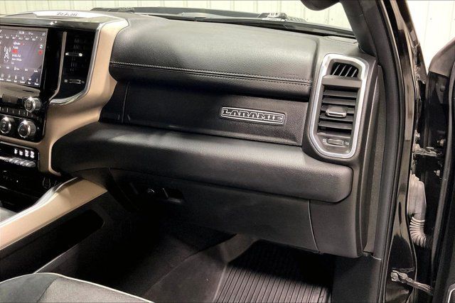 Used 2019 RAM 1500 Laramie AWD/4WD image 16