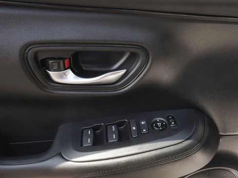 Used 2026 Honda HR-V LX image 9