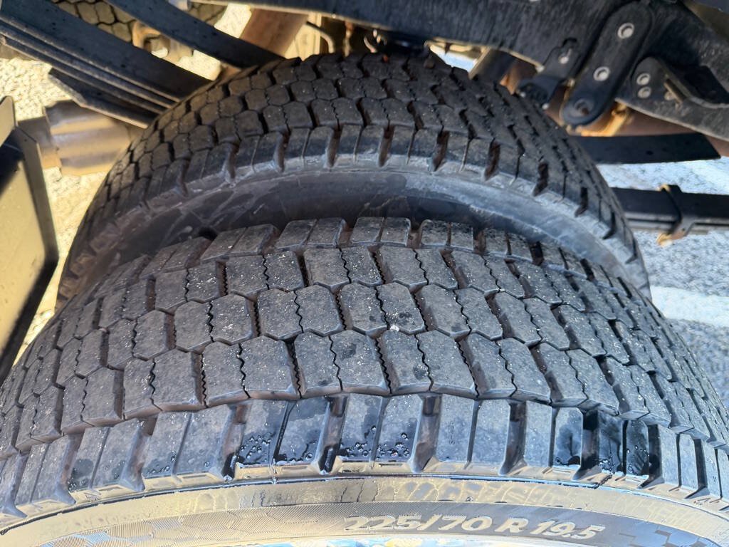 Used 2025 Ford F450 Platinum w/ FX4 Off-Road Package AWD/4WD image 51