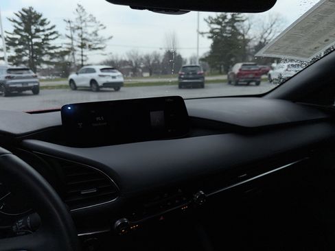 Certified 2025 MAZDA MAZDA3 Hatchback w/Premium Plus Pkg image 41