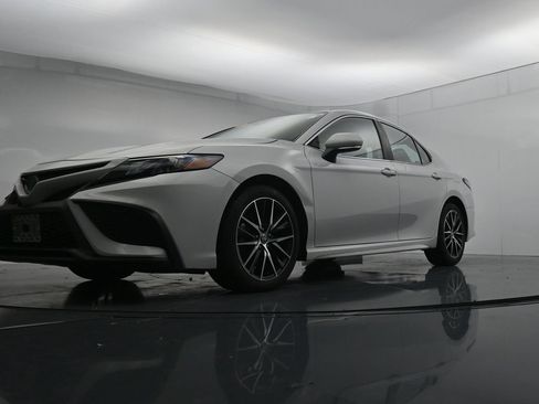 Used 2023 Toyota Camry SE FWD image 34