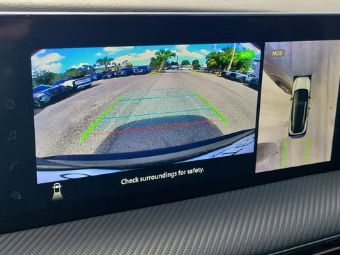 New 2025 Nissan Kicks SR FWD image 26