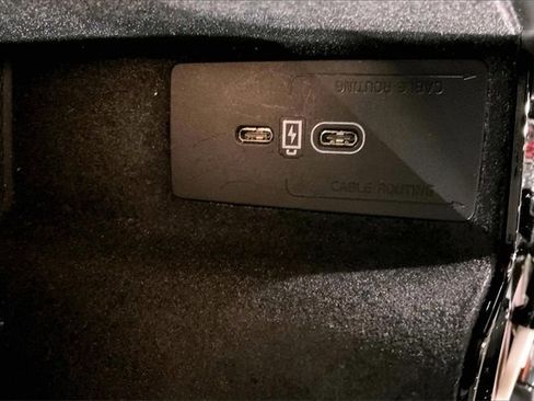 Certified 2023 Volvo XC60 B5 Ultimate w/ Climate Package image 33