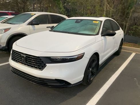 Used 2024 Honda Accord Sport image 12