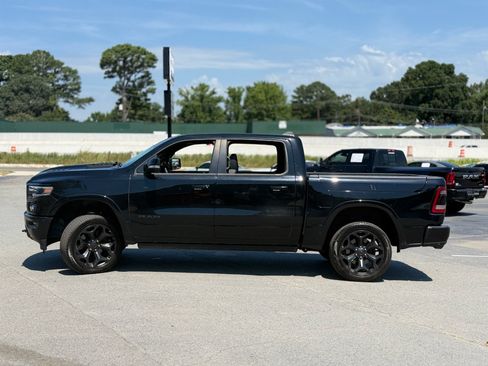 Used 2020 RAM 1500 Limited w/ Black Appearance Package AWD/4WD image 4