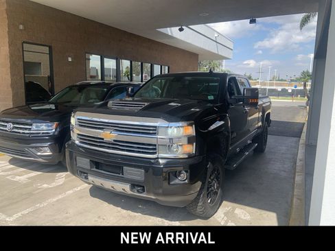 Used 2015 Chevrolet Silverado 2500 High Country w/ Duramax Plus Package AWD/4WD image 1