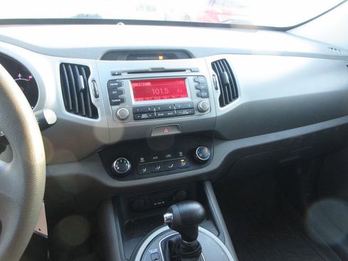 Used 2013 Kia Sportage LX image 8