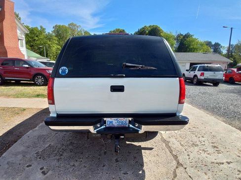 Used 1998 Chevrolet Tahoe 4WD w/ Preferred Equipment Group 3 image 4
