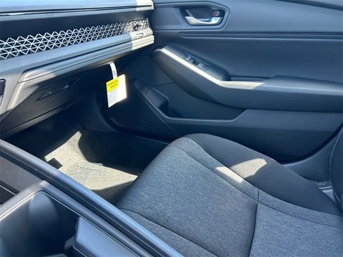 New 2025 Honda Accord SE image 24