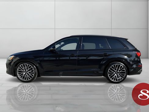 Used 2025 Audi SQ7 Premium Plus w/ Black Optic Package image 3