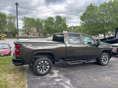 Used 2023 Chevrolet Silverado 2500 Custom w/ Custom Value Package AWD/4WD image 6