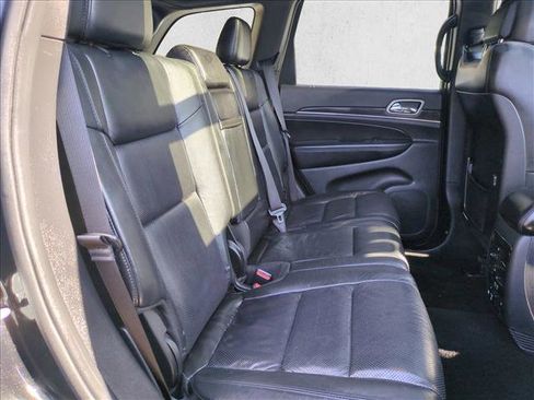 Used 2019 Jeep Grand Cherokee Limited w/ Luxury Group II image 24