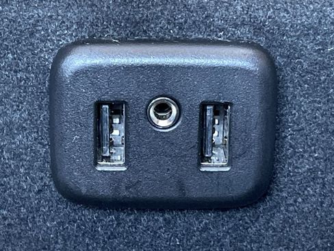 Used 2019 Cadillac XT5 Premium Luxury w/ LPO, Black Ice Package image 28